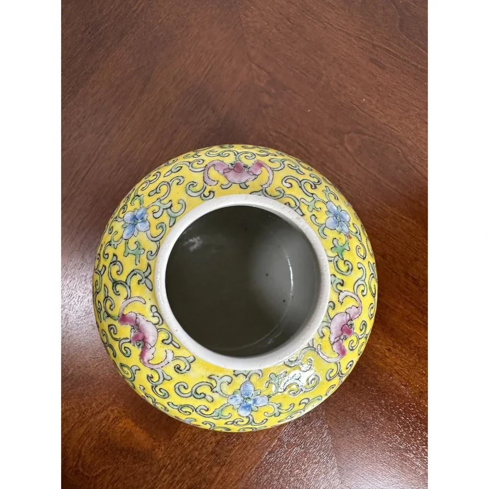 Chinese Porcelain Vase Yellow Floral Scroll Pattern Hand Painted 4
